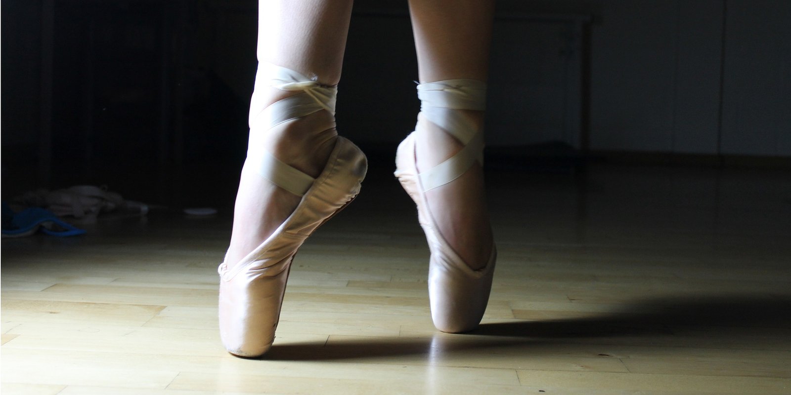 ballet pointe shoes for wide feet