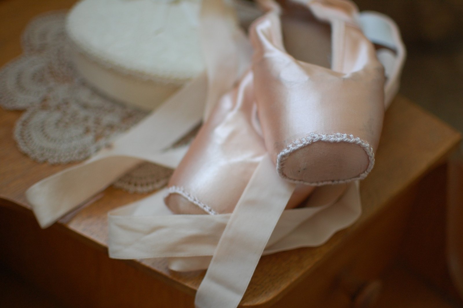 ballet pointe shoes